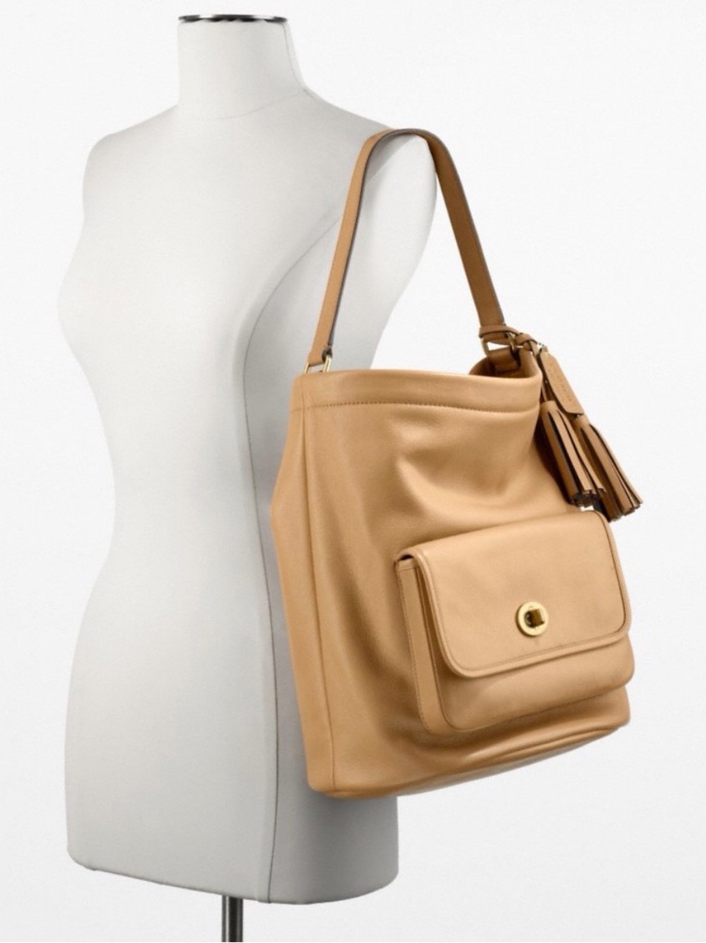 Coach Vintage Archive - Canel Leather Shoulder Bag with Front Pocket and Tassel - Picture 2 of 8